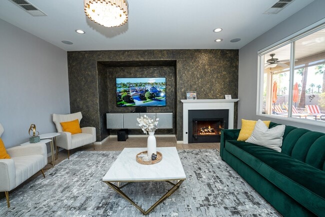 Photo - 43247 Fiore St