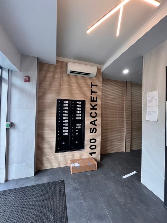 Photo - 99 Sackett St