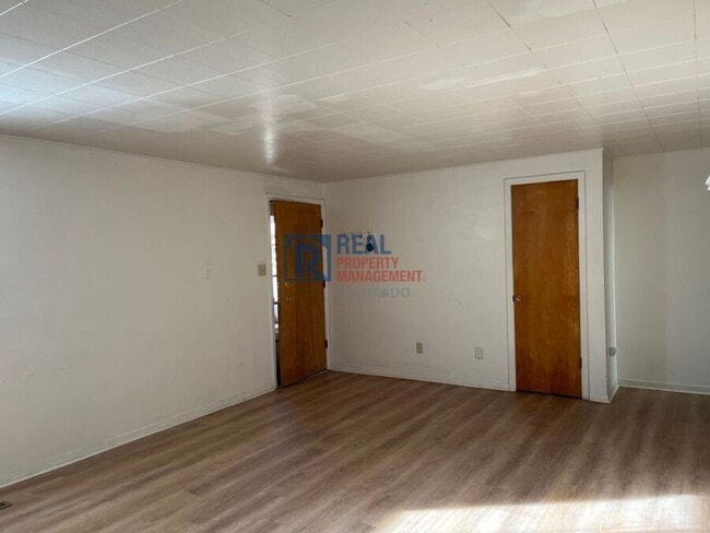 Photo - 1103 1/2 Emigh St-