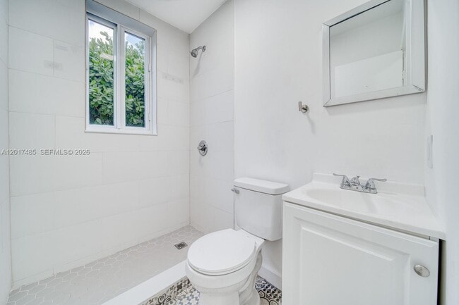 Photo - 2352 SW 5th St Unit 2