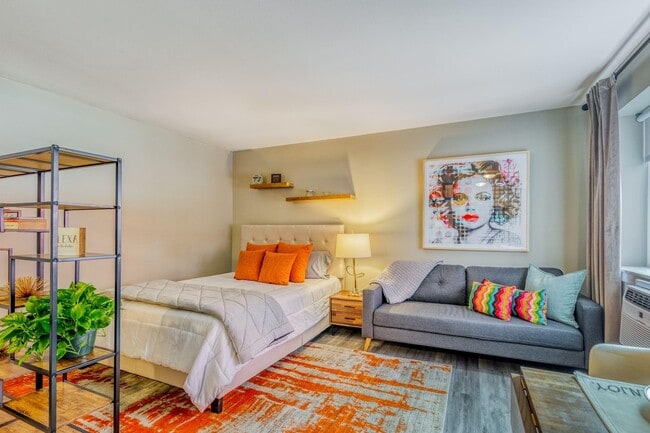 The Maynard at 5115 N Sheridan