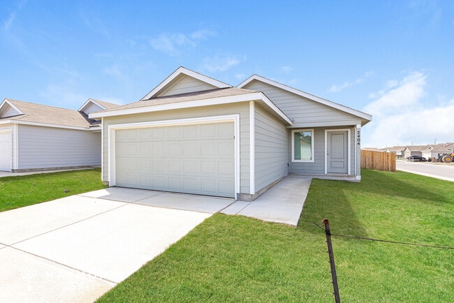 Building Photo - 2404 Shady Grv