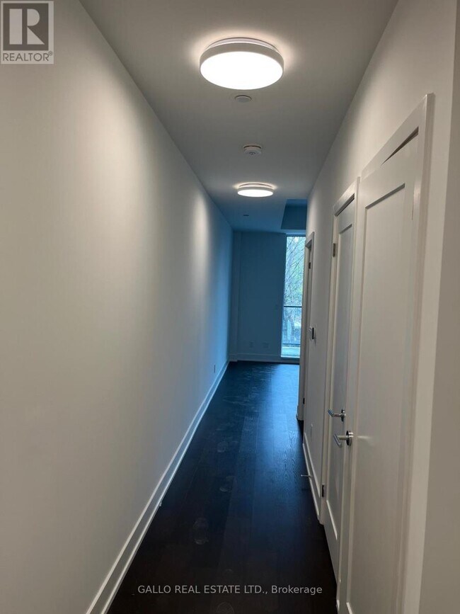 Photo - 8 Manor Rd W Unit 307