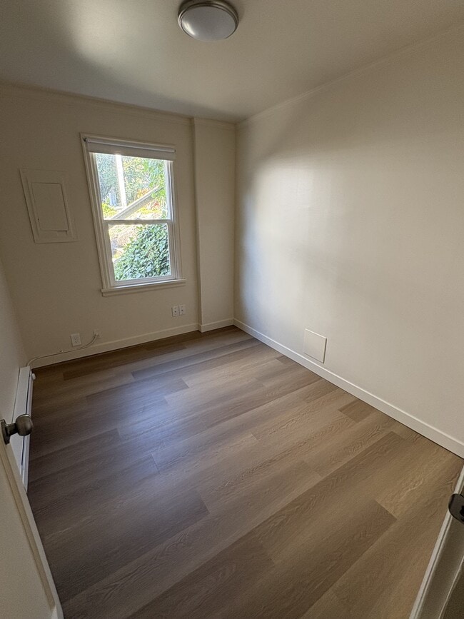 Photo - 3411 33rd Ave W