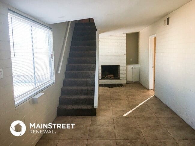 Photo - 3434 E Polk St