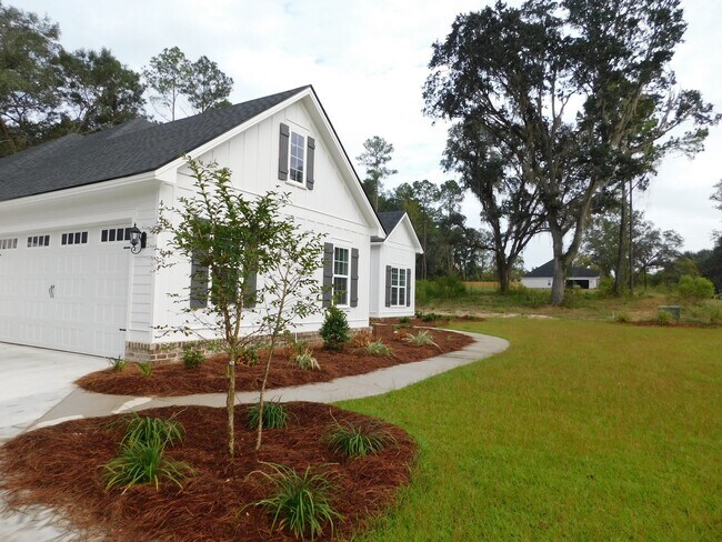 Photo - Grove Point Beauty