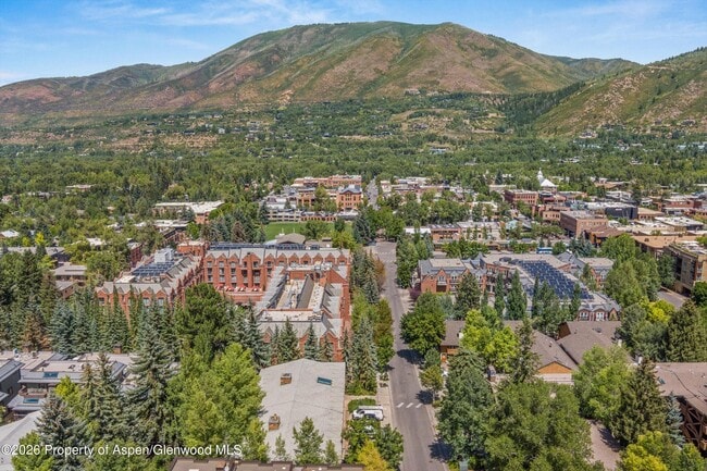 Photo - 731 S Mill St Unit 2D