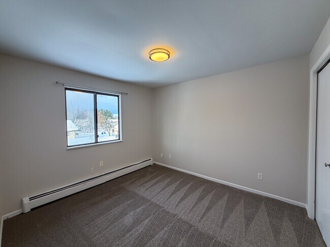 Photo - 1356 Vineland Ct SE