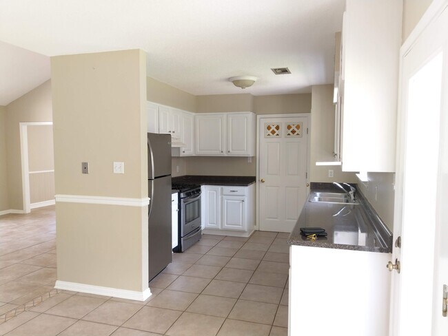 Photo - 201 Driftwood St