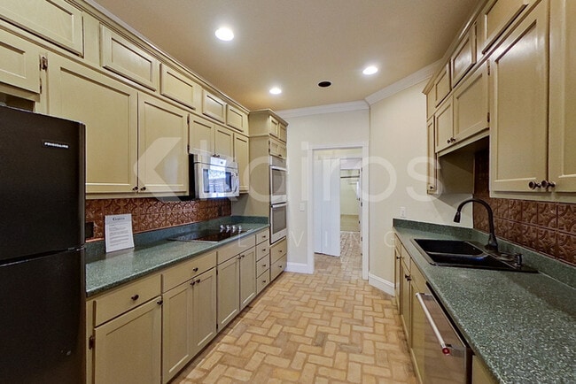 Photo - 6807 Lost Canyon Dr