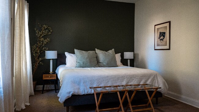 Photo - 836 Marshall St