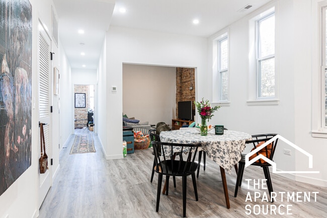 Photo - 2744 W Division St Unit 4F