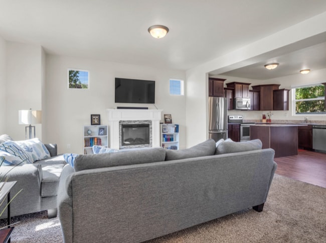 Photo - 4 Bed/3.5 Bathroom home in Woods Cross