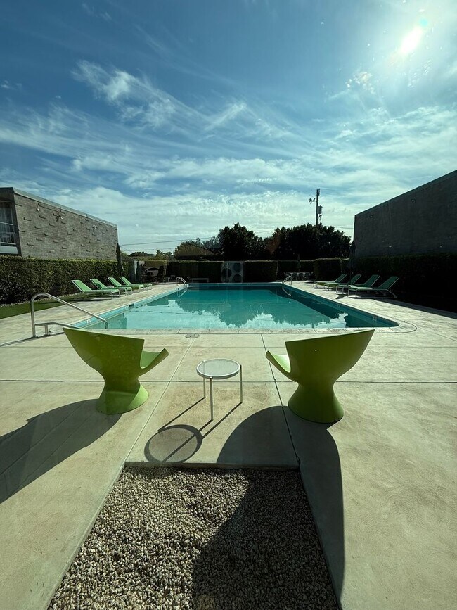 Photo - Modern Vintage in Old Town