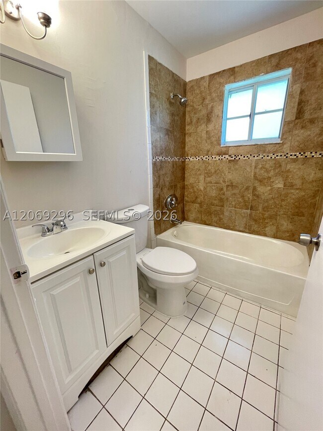800 SW 10th St Unit 830
