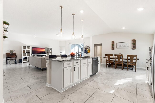 Photo - 6 Bird Tree Pl