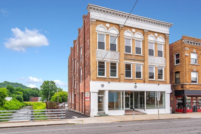 Photo - 120 E Main St Unit APT 6