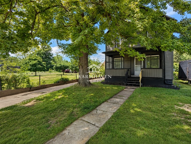 Photo - 1206 Diagonal Rd