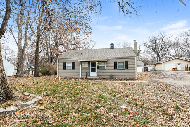 Building Photo - 8423 Greenwood Rd Rental