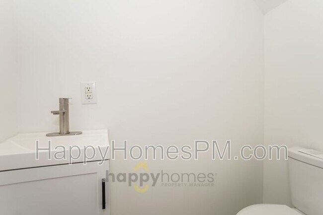 Photo - 12 1/2 Nunan Street