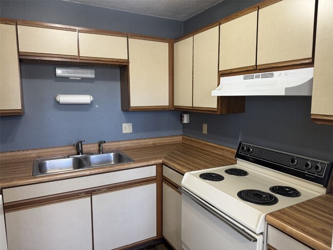 Photo - 106 Osterhage Dr