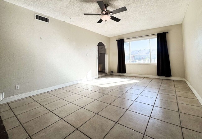 Photo - "Spacious 4-Bedroom, 2-Bathroom in Yuma!"