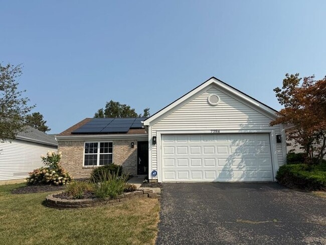 Spacious 3BR 2BA w/ Fenced Yard • 2-Car Garage • Deck & Patio near Pickerington Schools - Spacious 3BR 2BA w/ Fenced Yard • 2-Car Garage • Deck & Patio near Pickerington Schools