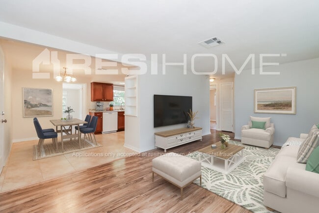 Photo - 4143 Oakfield Ave