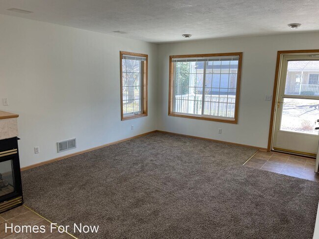 Photo - 3 br, 2.5 bath House - 5631 138th St N