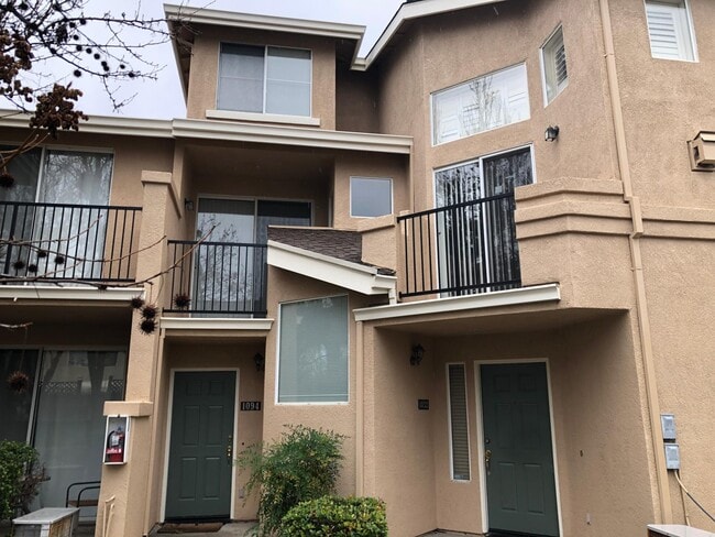 Photo - 1094 Esparanza Way Townhome