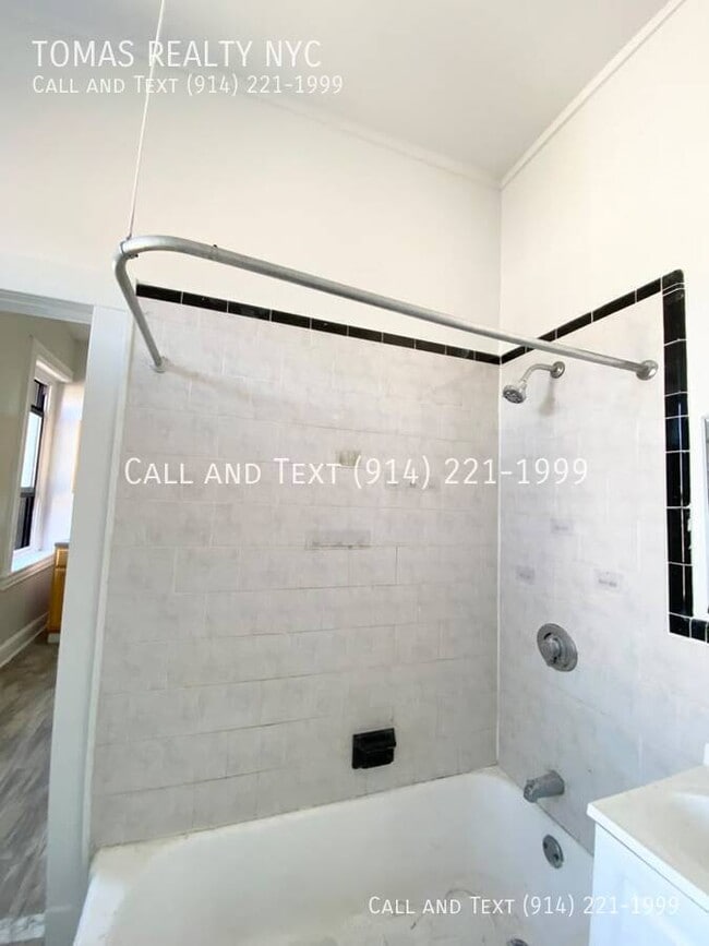 Photo - 73 N Broadway