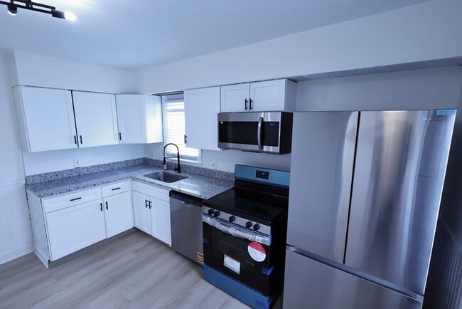 Photo - 787 Austin Ave