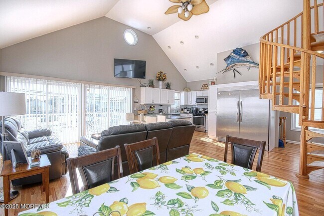 Photo - 30 Stockton Ave