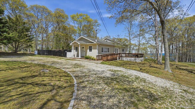 32 Red Creek Rd