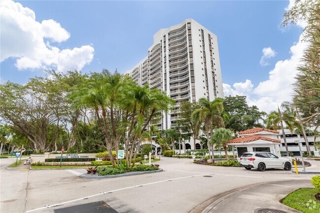 Building Photo - 3640 Yacht Club Dr Unit 1805 Rental