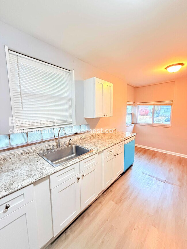 Photo - 18455 Wormer Ave