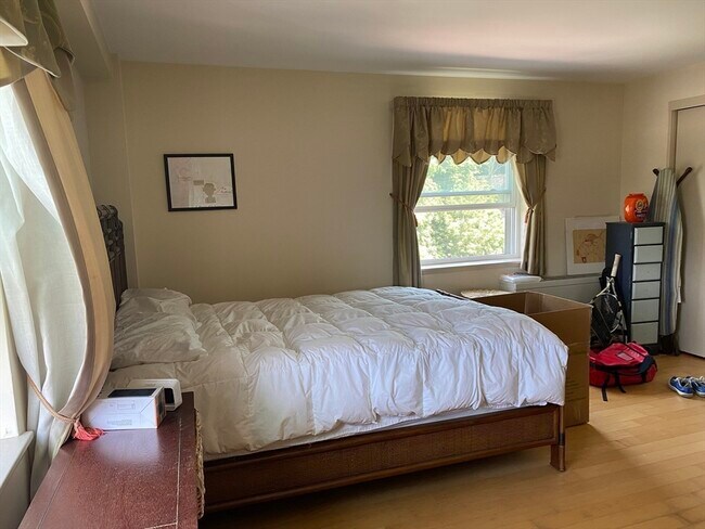 Photo - 1600 Beacon St Unit 811