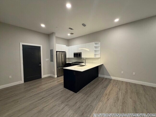 Photo - 656 Saratoga St Unit 308