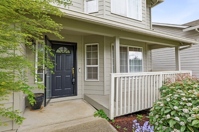 Photo - Elegant Executive Home in Desirable Camas – Minutes to SR-14, I-205 & Vancouver