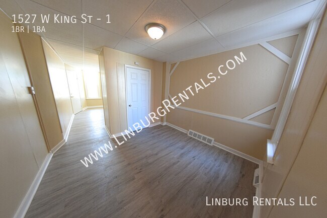 Photo - 1527 W King St Unit 1