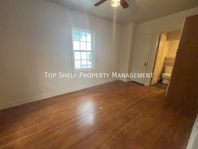 Photo - 2303 E 9th St Unit 4