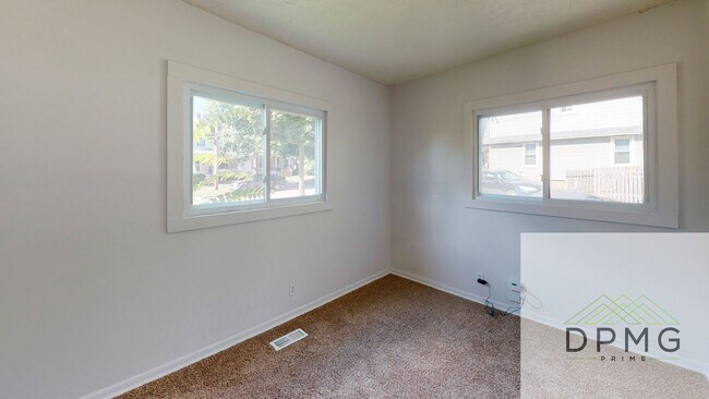 Photo - 317 E Hillsdale St Unidad 1