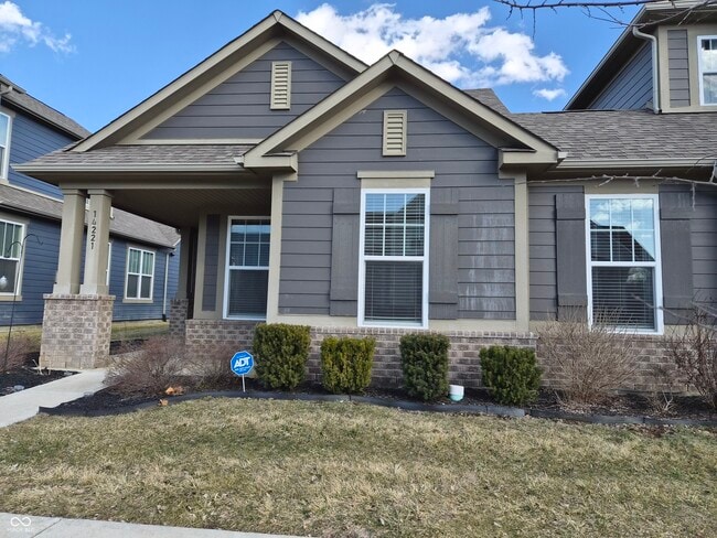 Building Photo - 14221 James Dean Dr