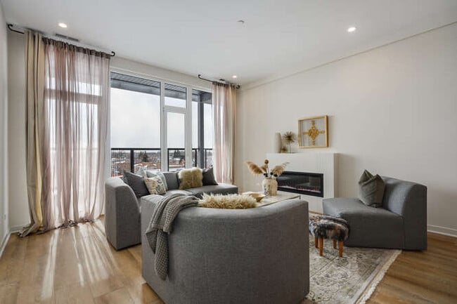 Photo - 3207 N Narragansett Ave Unit 306