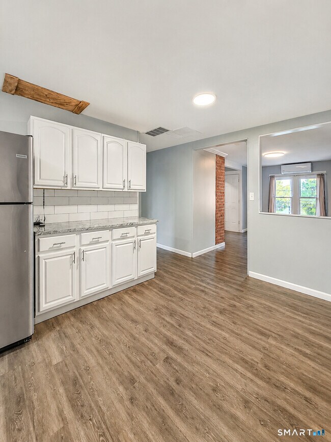 158 Chapel St Unit 3