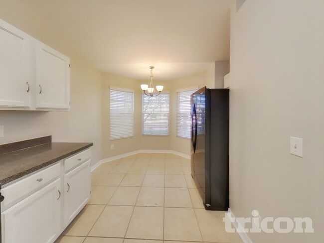 Photo - 1627 Chatham Cir