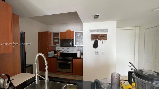 Photo - 18800 NE 29th Ave