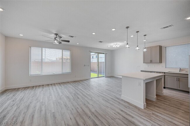 Photo - 5733 Avondale Rise Wy House