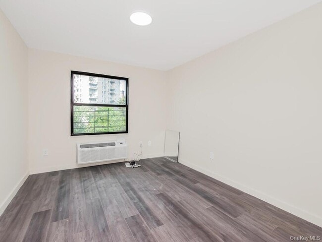 Photo - 409 Warburton Ave Unit 4B