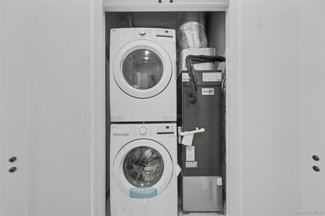 Photo - 10 Market St Unit E